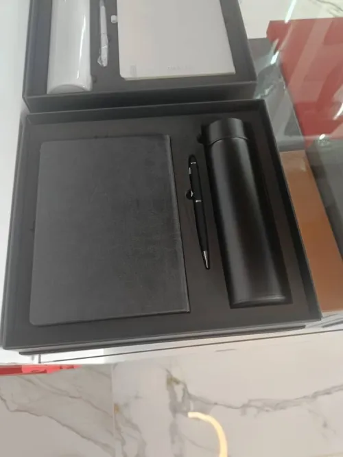 COFRRET PERSONNALISE CADEAU ENTREPRISE