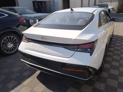 Hyundai Elantra 2025 Glx