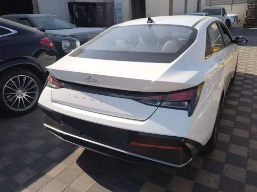 Hyundai Elantra 2025 Glx