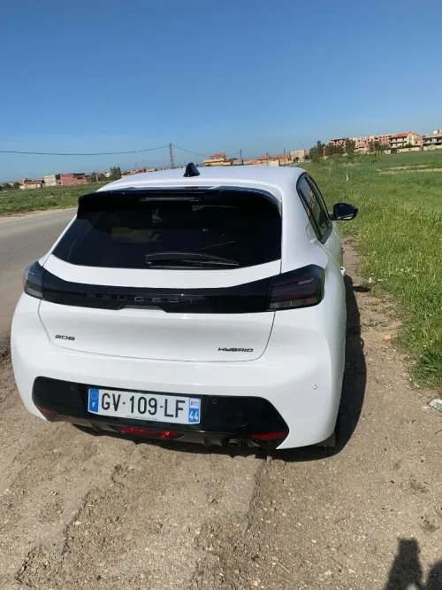 Peugeot 208 2024 208 hybrid allure