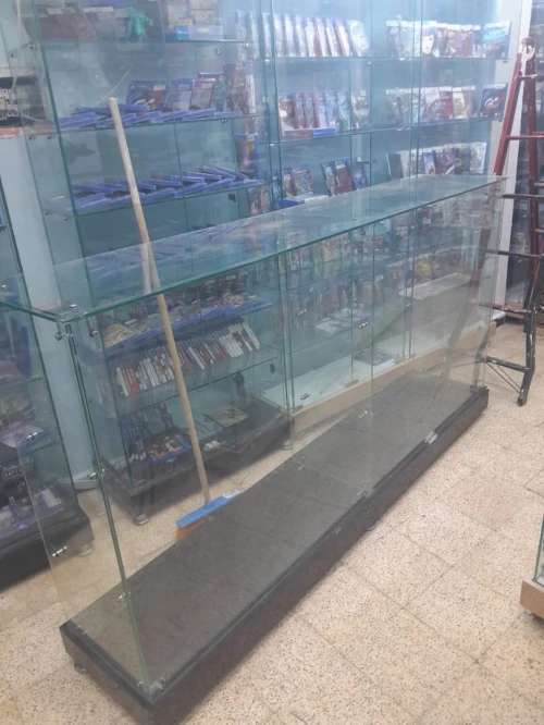 Comptoir de magasin 2m*0.4m
