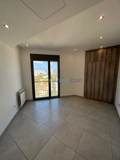 Location Appartement F5 Alger Hydra