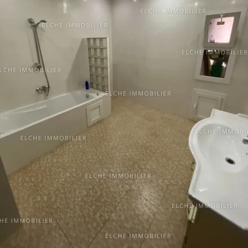 Location Appartement F4 Oran Bir el djir