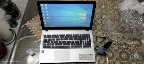 ASUS