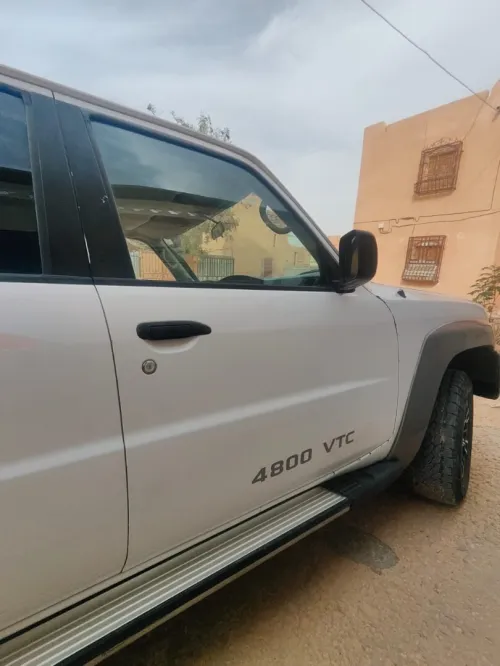 Nissan Patrol Long 2010 4800 VTC