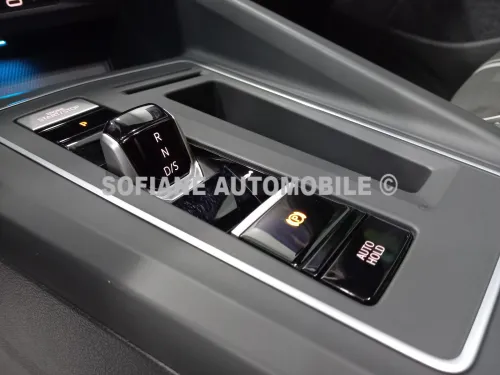 Volkswagen Golf 8 2025 R-LINE (𝘽𝙇𝘼𝘾𝙆 𝙀́𝘿𝙄𝙏𝙄𝙊𝙉) FULL OPTIONS ✪ LED CALANDRE AVANT - INSERTIONS PIANO-BLACK ✪