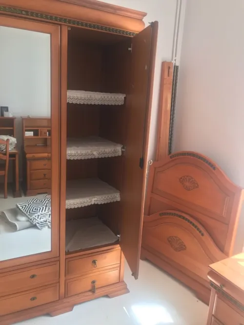 Chambre à coucher Importation avec 2 lits séparés