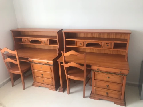 Chambre à coucher Importation avec 2 lits séparés