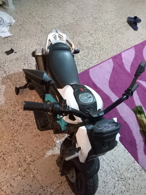 *moto électrique pour enfant de 8 à 13ans