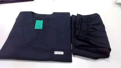 TENU DE BLOC UNI
