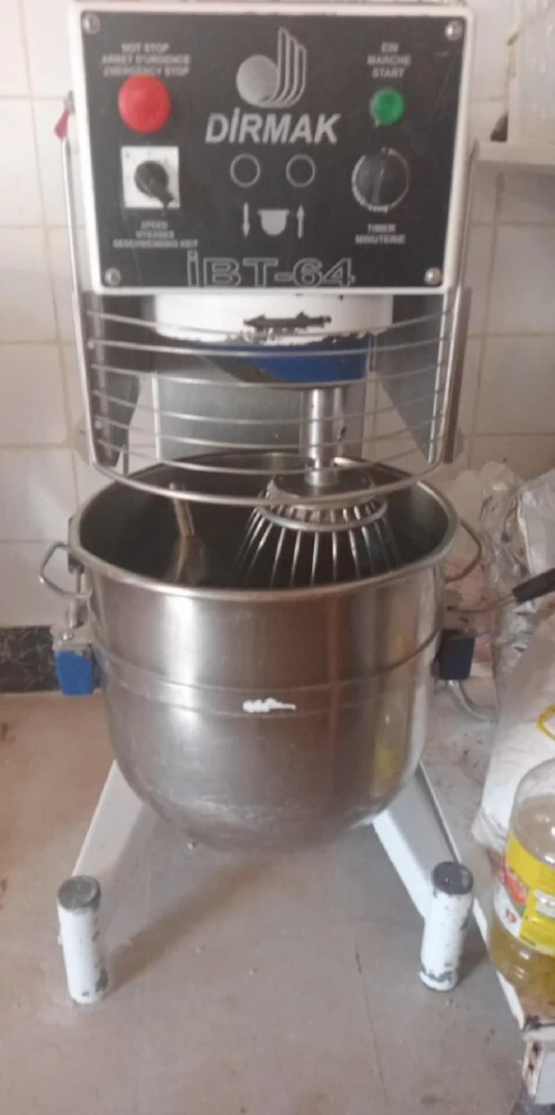Batteur professionnel Dirmak automatique 60L