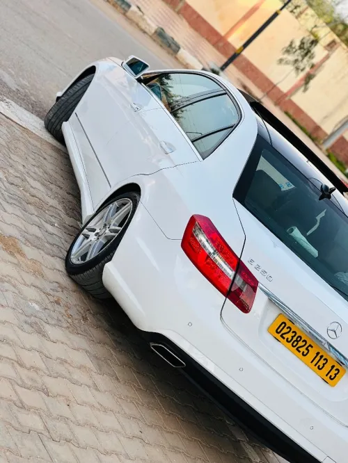 Mercedes Classe E 2013 AVANTGARDE Pack AMG