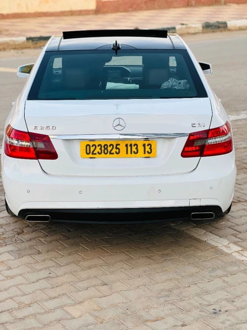 Mercedes Classe E 2013 AVANTGARDE Pack AMG