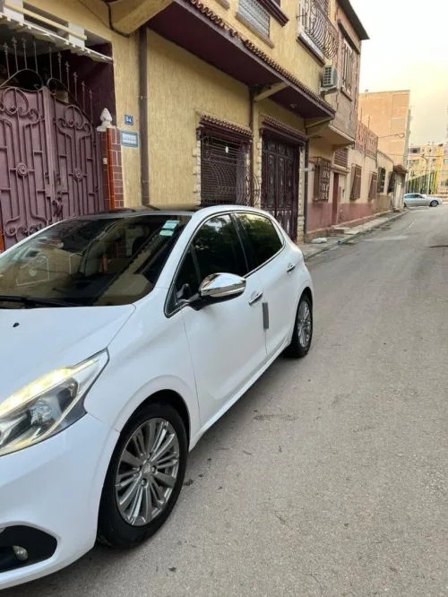 Peugeot 208 2016 Allure Facelift