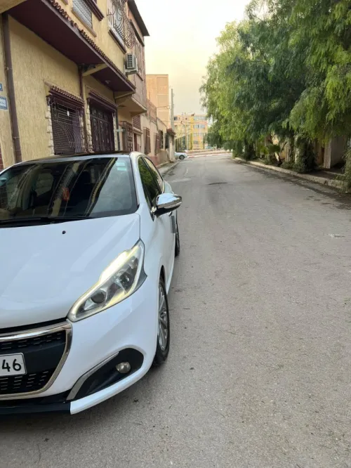 Peugeot 208 2016 Allure Facelift