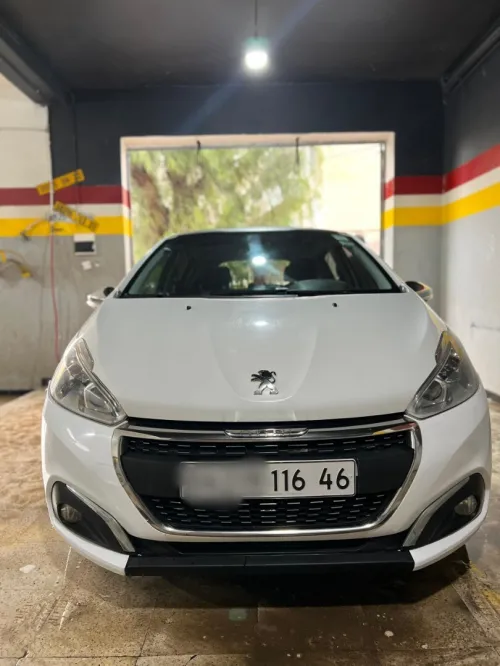 Peugeot 208 2016 Allure Facelift
