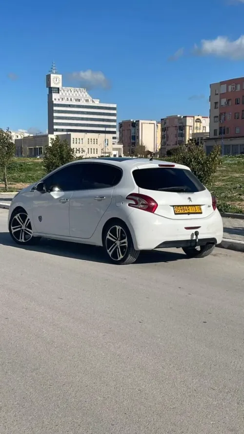 Peugeot 208 2013 Allure