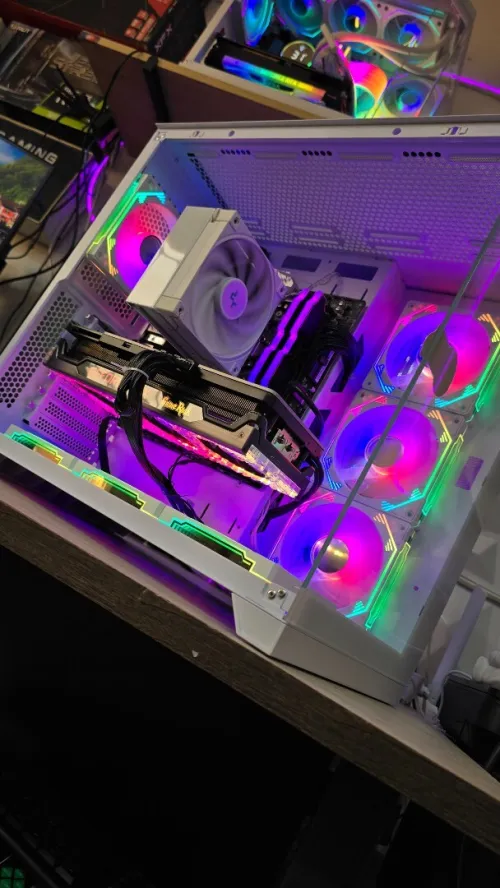 Rx 6700XT 12GB Rtx 3080 10gb 