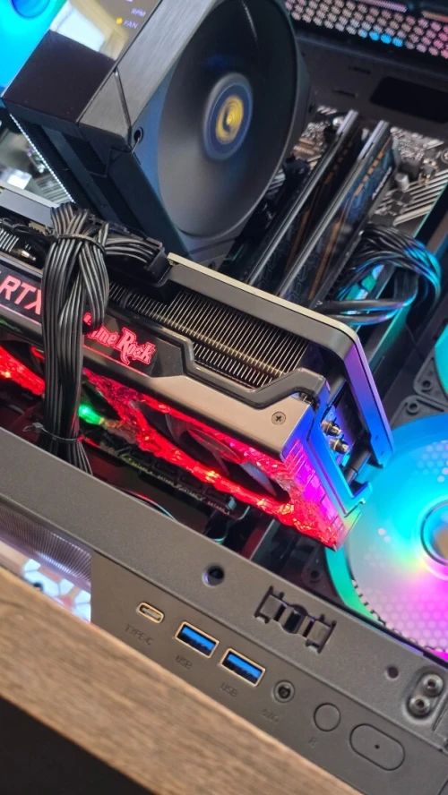 Rx 6700XT 12GB Rtx 3080 10gb 