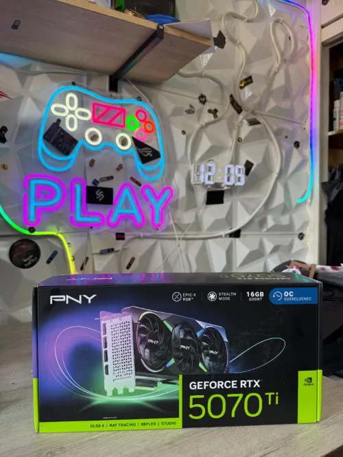 CARTE GRAPHIQUE PNY GEFORCE RTX 5070 Ti OC 16GB