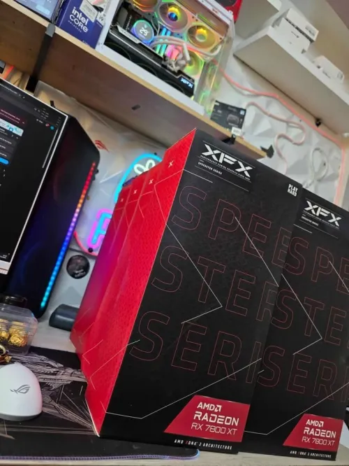 RX 7800XT 16GB XFX WITHE AND BLACK 