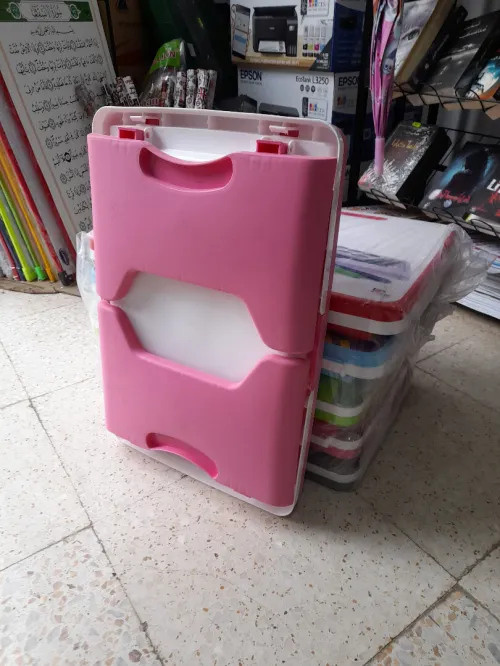 TABLE PLIABLE EN PLASTTIQUE ENFANT