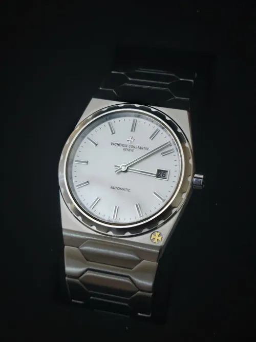 Vacheron Constantin 222 historique Neuve Avec Full Set, Piece d'execption très rare.