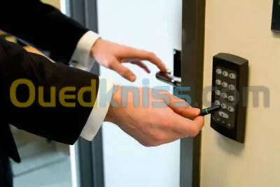 تركيب نظام فتح قفل الباب 