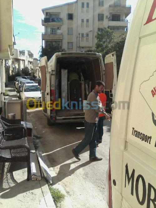 < DEMENAGEMENT TRANSPORT