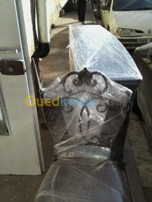 < DEMENAGEMENT TRANSPORT