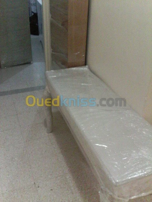 < DEMENAGEMENT TRANSPORT