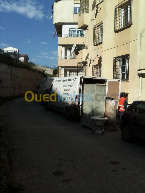 < DEMENAGEMENT TRANSPORT