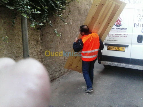 DEMENAGEMENT &MANUTENTION/ TRANSPORT %