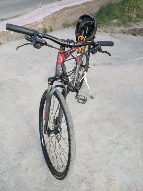 Vélo giant roam 1