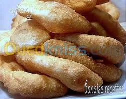 Datte fouré ,baghrire,makrout & khfèf.
