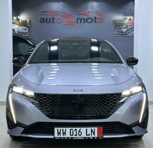 Peugeot 308 2023 GT 1.2 ESS 130cv FULL-OPTION ( 8000km )