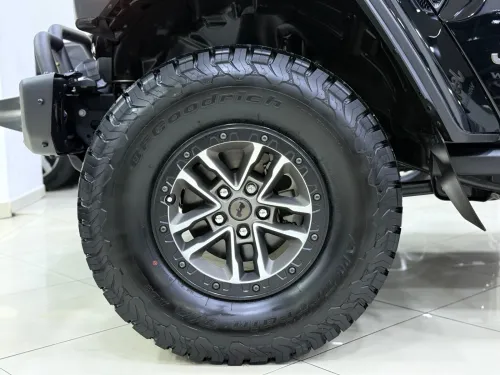 Jeep Wrangler 2025 392 6.4 V8 470cv + FOX 🦊 FULL