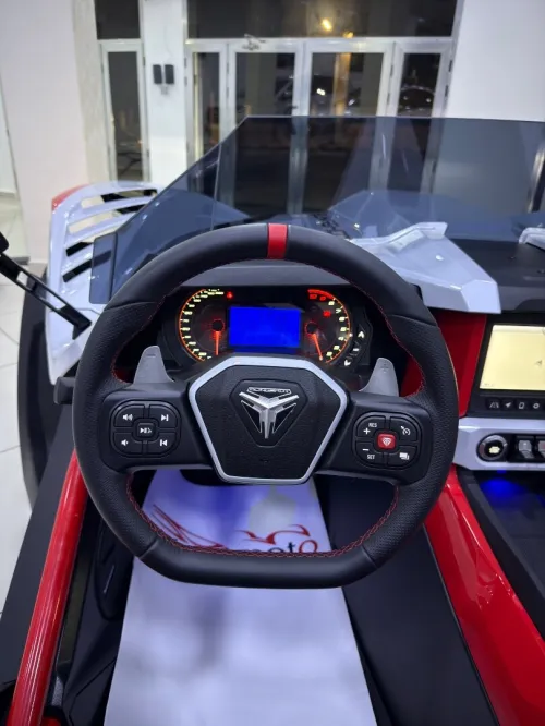 POLARIS SLINGSHOT 2025 ROUSH-EDITION 204cv