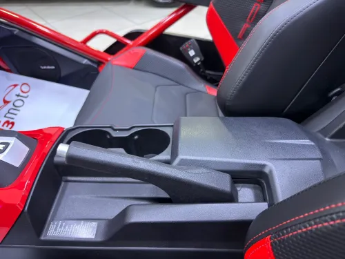 POLARIS SLINGSHOT 2025 ROUSH-EDITION 204cv