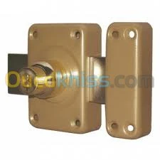 ferrage,montage, menuiserie