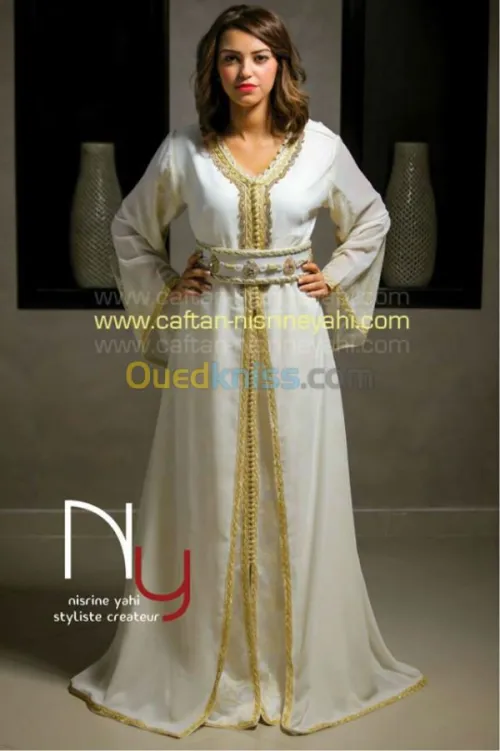 Couture de tout type de robes.
