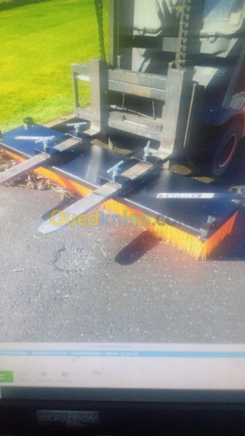 Balais pour divers type de balayeuse