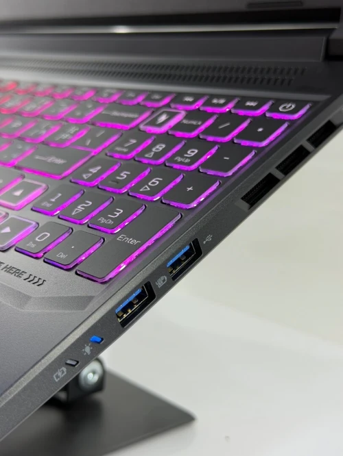 ACER NITRO V16S CORE-7 240H/16GO DDR5/1024GO SSD NVME/NVIDIA RTX 5060 08 GO GDDR7