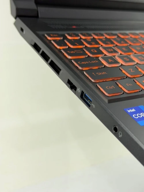 ACER NITRO V16 i7/14650HX/16GO DDR5/512SSDNVME/RTX 4050 06 GO GDDR6