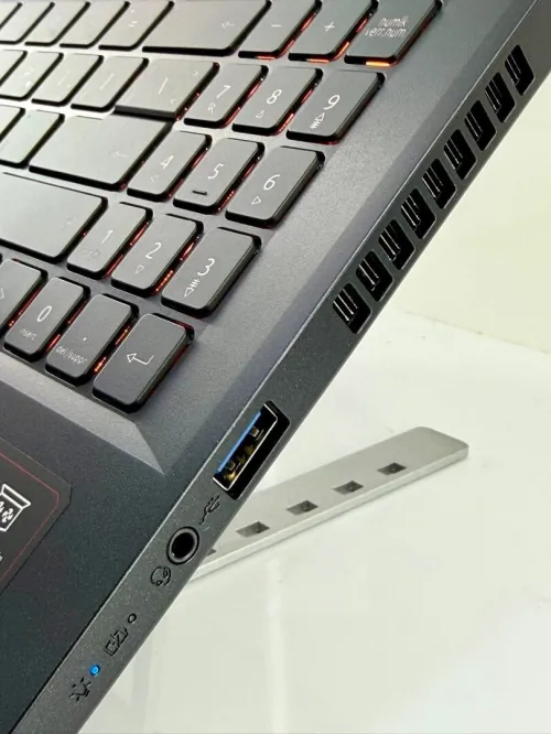 ACER NITRO V15 i7-13650H/16GB/1Tb SSD/NVIDIA RTX 5060 08Go
