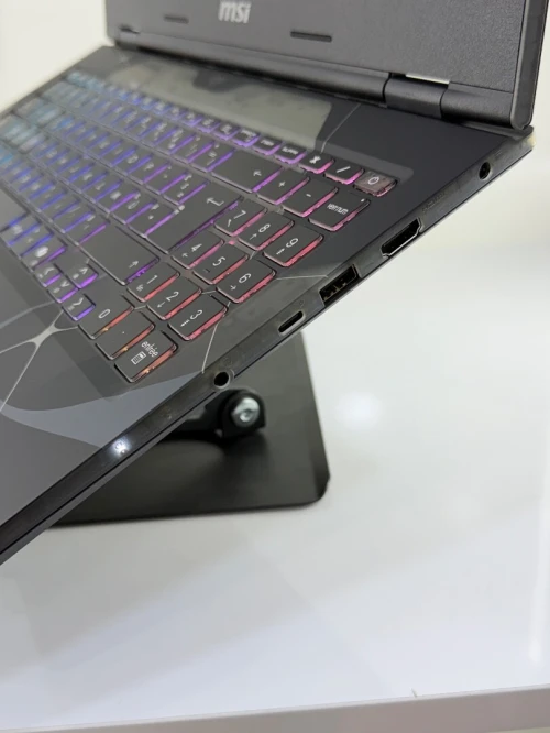 MSI CYBORG i5H/16GO DDR5/512SSD NVME/NVIDIA RTX 5050 08 GO GDDR7