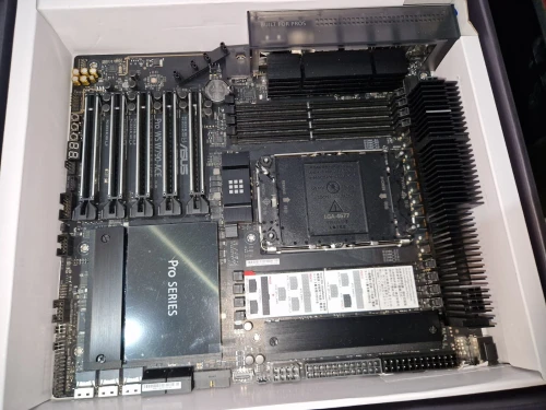 ASUS Pro WS W790-ACE