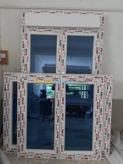 Industrie de boiserie et PVC et Fer