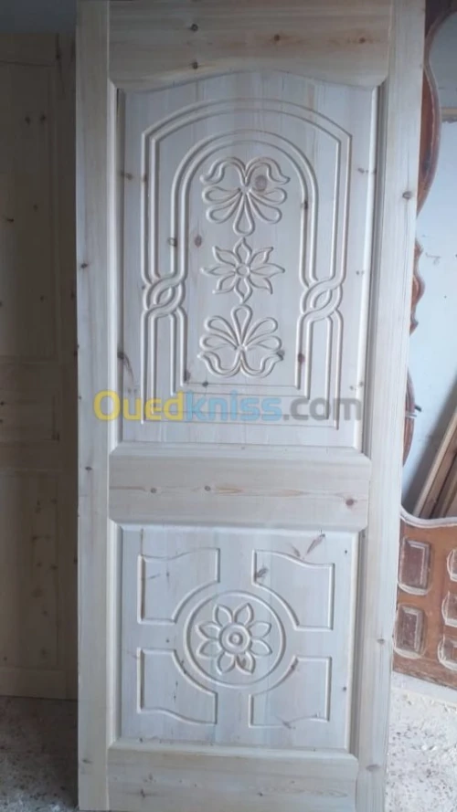 Industrie de boiserie et PVC et Fer