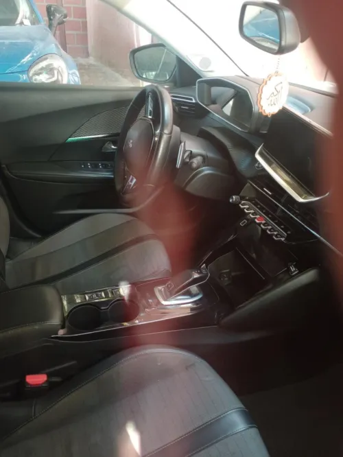Peugeot 2008 2023 